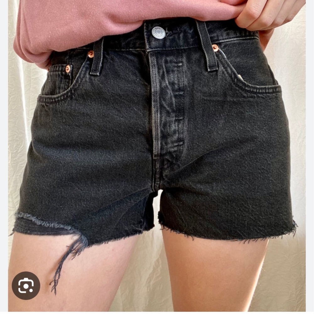 Levi’s black high-waisted shorts